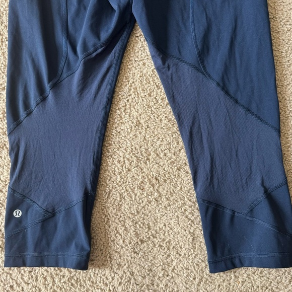Lululemon Pace Rival Crop *Full-On Luxtreme 22" - Picture 6 of 9